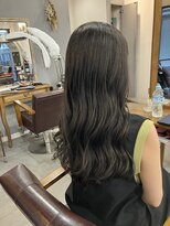 レイリー(LAiLy)&nbsp;ロング　ウェーブ　ヨシンモリ　韓国透明感