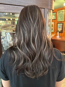 スリー(three) ハイライト