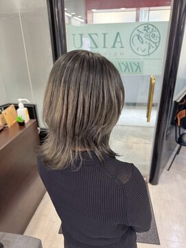 アイズ 本厚木(AIZU) ウルフヘア グレージュ