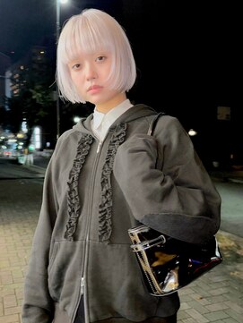 トゥコ(tuco) ハイトーンボブ　ショートボブ　ホワイト　ホワイトブロンド