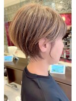 アース 栄店(HAIR&MAKE EARTH) earthショートレイヤーボブミルクティー丸みショートボブ