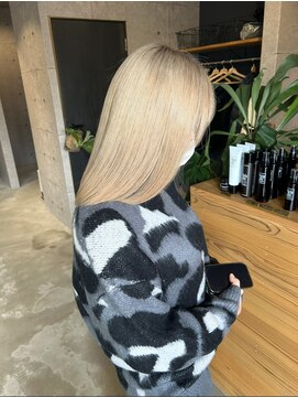 ルーチェバイリベルタ(Luce by liberta) ホワイトベージュ×髪質改善