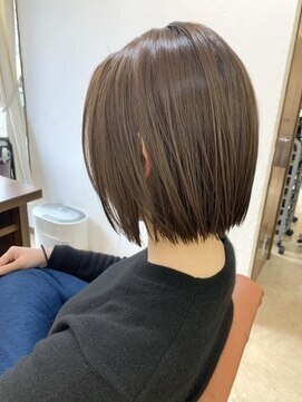 シロ(siro) 切りっぱなしボブ