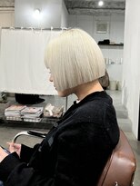 アオゾラヘアーカミノウラ(AOZORA HAIR kaminoura)&nbsp;ホワイトブロンド/ハイトーンボブ