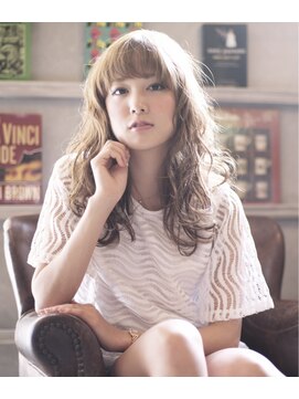 ロイジー(roijir) 【roijir 表参道】重め前髪×ハイトーンカラー