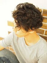 フラムリングス麻布(Framlings azabu)&nbsp;サイドからバックまで完全にツーブロック×スパイラルパーマ