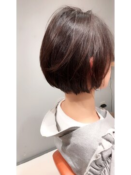 ミッシェル アフロート(michelle afloat) ツヤ感絶大へ☆ナチュラル輝く、SHIZUOのラウンドCカット