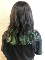 パザパ 嶋店(pa.za.pa)&nbsp;ビビッドインナーカラー/グリーン/巻き髪/20代30代40代