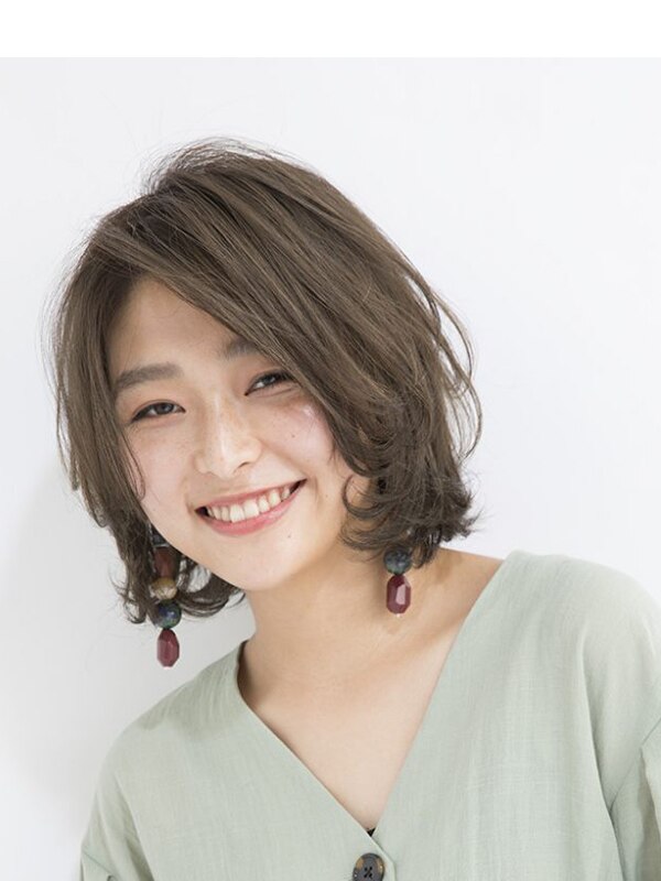 カット \5280　（シャンプー＆ブロー・スタイリング付き）