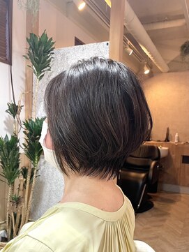 ユッカ エコル 塚口(YUCCA ekolu) 【ekolu 三好】30代/40代/美フォルムショート/艶髪/束感ショート