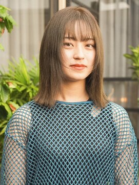 ヴヴ(Bub) ush color/レイヤーカット　アッシュブラウン