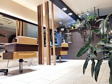 ヴァリアス ヘアデザイン(VARIOUS)