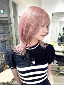 リラ バイ ミラ 新宿(LILA by MILA) ウェーブミディアムメルティカラー×レイヤーカット韓国[新宿]