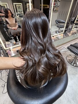 ロンドクロエ 横浜(Lond Chloe) メルティカラーフェミニンロング似合わせカット韓国ブリーチなし