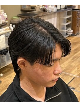 ヘアアンドフェイス ルースト(hair&face ROOST) 毛流れセンターパート