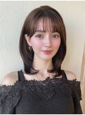 美髪ミディアムストレート/寒色系カラー/極細ハイライト