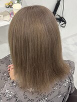 アールシリウス(R,SIRIUS)&nbsp;ブリーチ1回で出来るベージュ系カラー