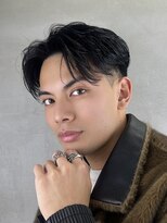 アンバー(UMBER)&nbsp;大人センターパート　フェードカット