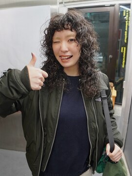 コードプラスリム(CODE+LIM) ハードパーマ/マレットパーマ／パーマ/ミディアムパーマ