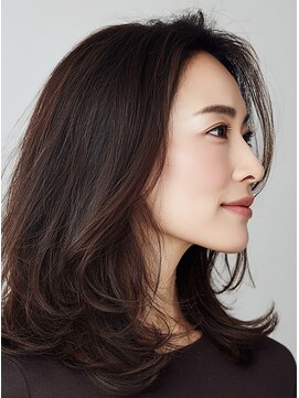 フラッグ(flag) 大人レイヤーミディ × 艶ブラウンの美シルエット