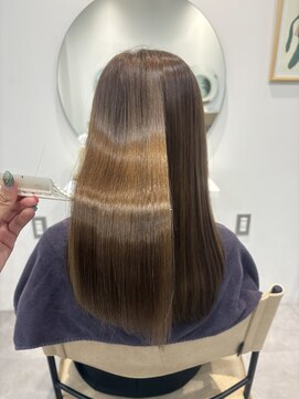 ソラ 表参道(SORA) 【MOMONE】艶髪ストレート美髪縮毛矯正レイヤーカット表参道青山