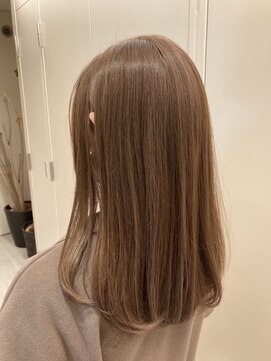 ブリス(VLISS) レイヤーカット 顔周りレイヤー 透明感 20代30代40代