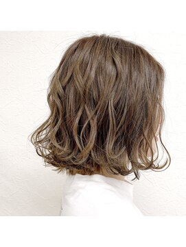 ルディー バイ ヘアーポケット(rudii by HAIR POCKET) ミディ×ハイトーンカラー