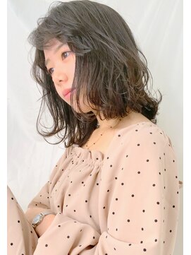 ミュージアム(MUSEUM) ○MUSEUM○外ハネフェイスレイヤースタイル♪