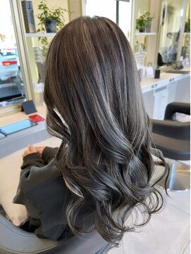 アッシュ 上尾春日店(Ash) 明度差ハイライト