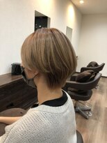 ベルスタ(BELSTA)&nbsp;柔らかベージュにスッキリショート♪