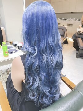 デイズ(days) ブルーグレージュカラー/アッシュブルー/ロングボブ　ブリーチ