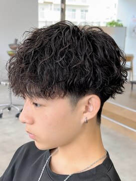 ラヴィズムバイフィフス(LUVISM by fifth) ツイストスパイラルパーマメンズマッシュ波巻きパーマ