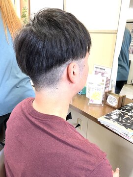 コアフィールフィス(COIFFURE fils) 【見附 今町】フェードカット×ツーブロック