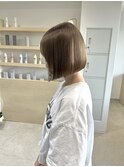 ミルクティーベージュと顎ラインのボブ♪