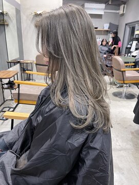 エイム(AiM) レイヤーカット／オリーブグレージュ