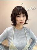 くびれミディで叶える大人の抜け感ヘア