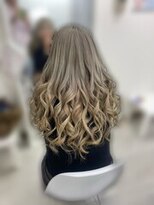 ホワイト 東京新宿店(White) ミックス巻きおろし