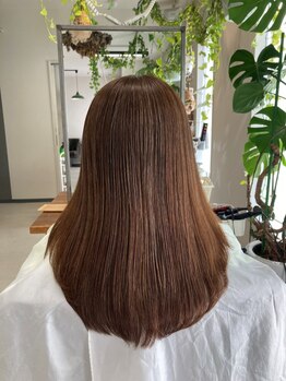 クオーレ ヘアー デザイン(cuore HAIR DESIGN)の写真/【BIKAKUストレート＋BIKAKUトリートメント】お得なクーポンの取扱い◎まとまりある艶髪へ♪