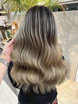 メリー オオサカ(Merly Osaka) バレイヤージュ