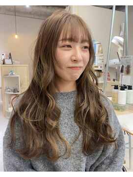 フルールバイアヴァンスクロス(Flulu by avance. cross) オリーブベージュカラー×ゆるふわレイヤー