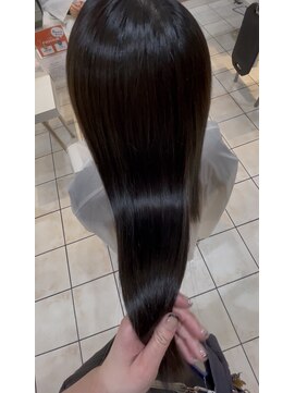 カラーサロンビスカリア 相模原エリア 淵野辺駅店(Color salon Biscaria) 艶髪髪質改善カラー