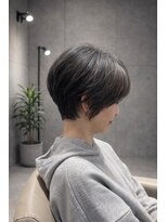 ザ サード プレイス トーキョー ギンザ(THE THIRD PLACE TOKYO GINZA)&nbsp;銀座 白髪ぼかしハイライトくびれショート