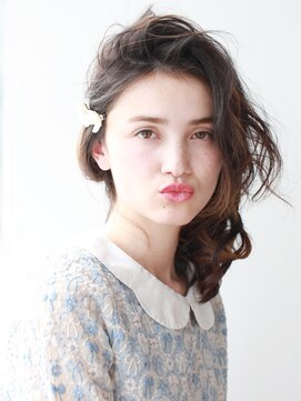 ルージュミュー(ROUGE mieux) 【大人女子向け】暗髪アレンジ【茗荷谷駅,茗荷谷】