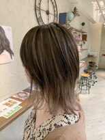 リー ヴィータ 上新庄(Lee Vita)&nbsp;小顔ベビーウルフ【外ハネハイライトバレイヤージュブランジュ】