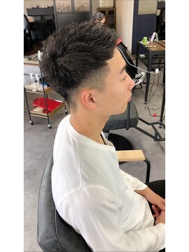 トッカ(tocca) グラデーション刈り上げショート/【掛川】