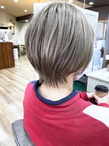 ゼン(ZEEN)&nbsp;【髪質改善ブリーチカラー/ショート】ZEEN 山内　潤@20代30代