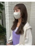 オリーブグレージュ