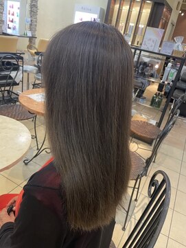 ティエル(Tiele) グレージュ