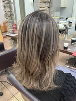 リー 甲子園(Lee) ダークグレー、ベージュバレイヤージュ2☆