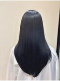 レイヤースタイルで軽やかに艶感も抜群